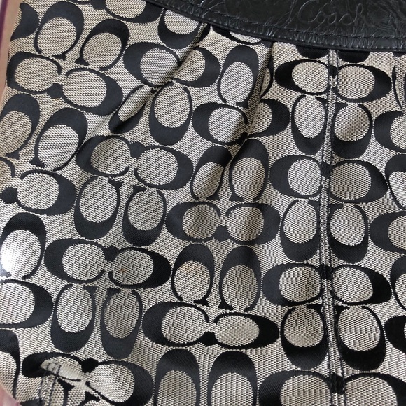 Coach purse - Picture 3 of 7